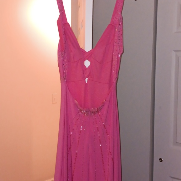 Dress - Picture 4 of 4